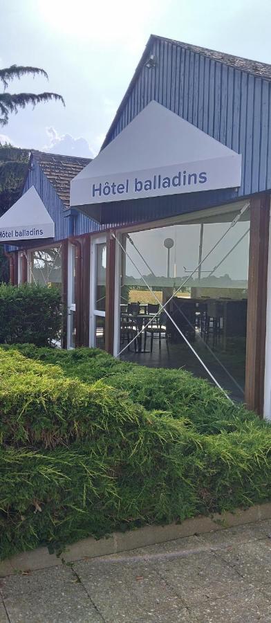 Initial By Balladins Sable Sur Sarthe Bagian luar foto